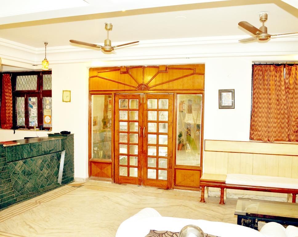 Hotel Sheela, 100m from Taj Mahal Agra  Exteriör bild