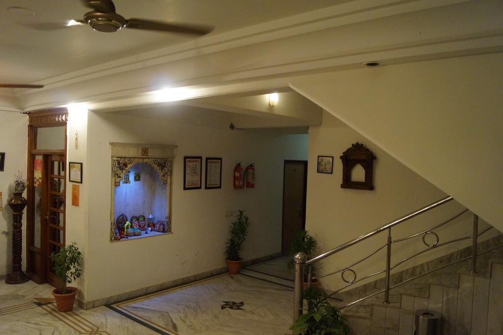 Hotel Sheela, 100m from Taj Mahal Agra  Exteriör bild