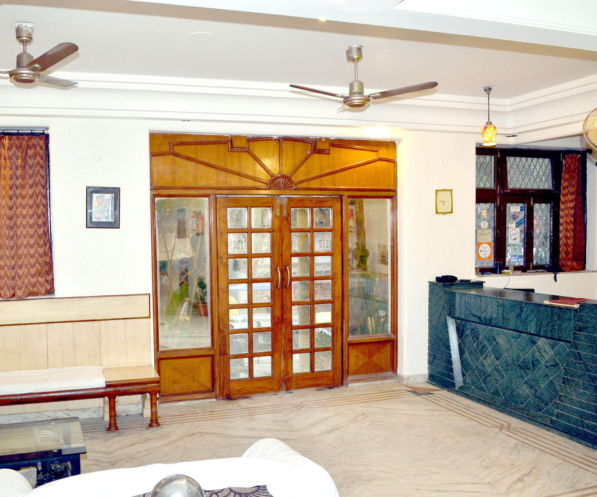 Hotel Sheela, 100m from Taj Mahal Agra  Exteriör bild