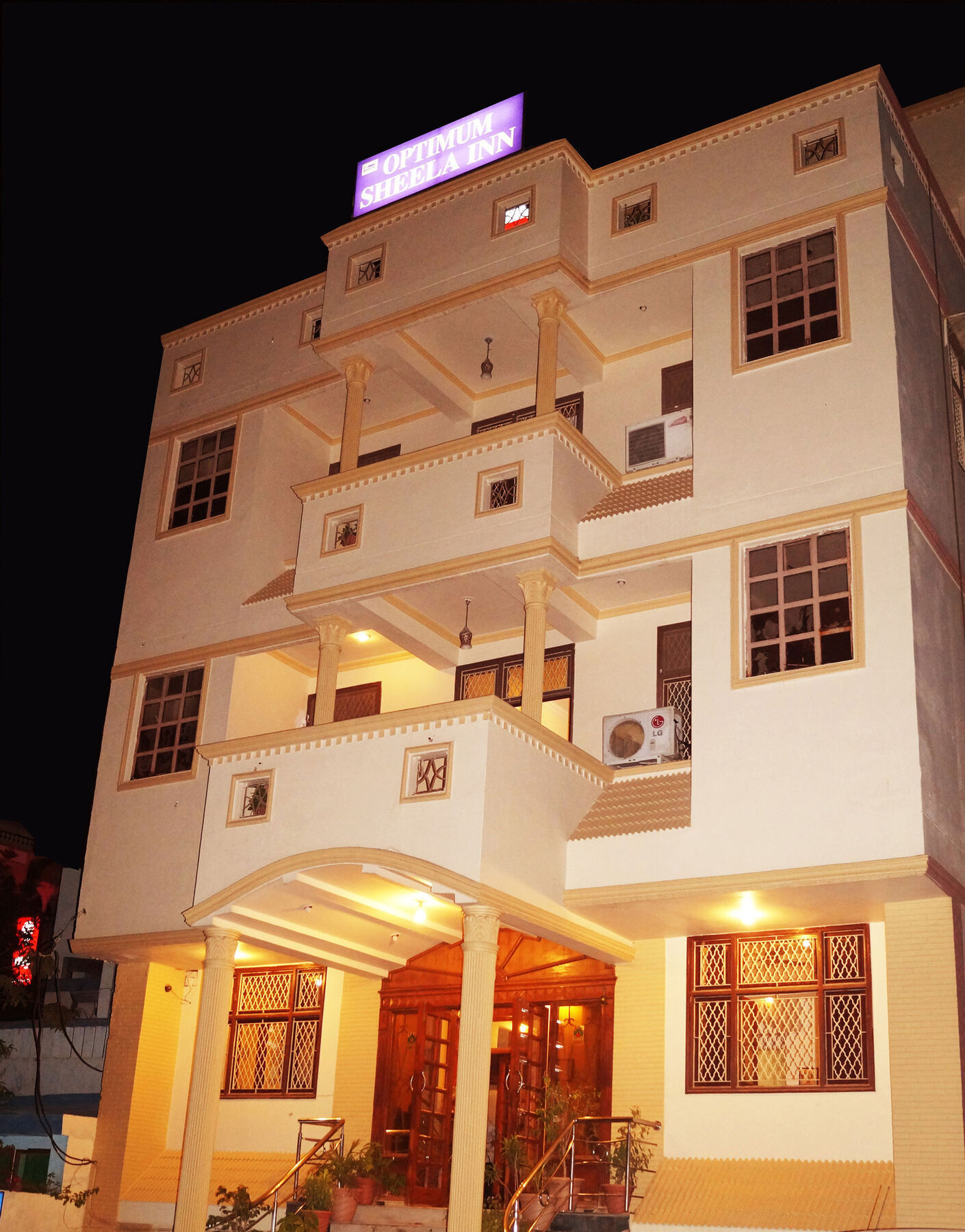 Hotel Sheela, 100m from Taj Mahal Agra  Exteriör bild